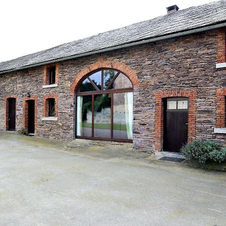 Spacious Holiday Home In Lierneux With Garden エクステリア 写真