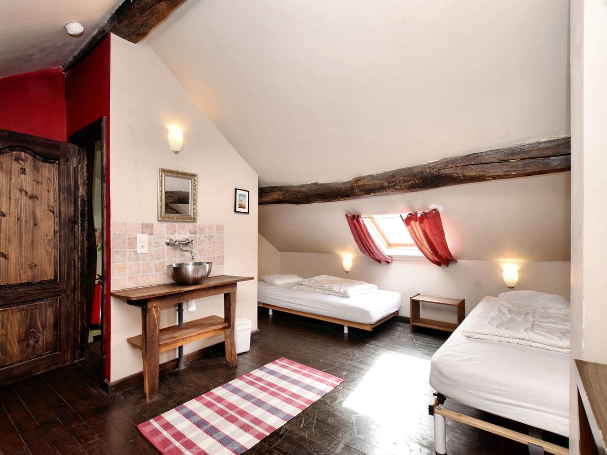 Spacious Holiday Home In Lierneux With Garden エクステリア 写真